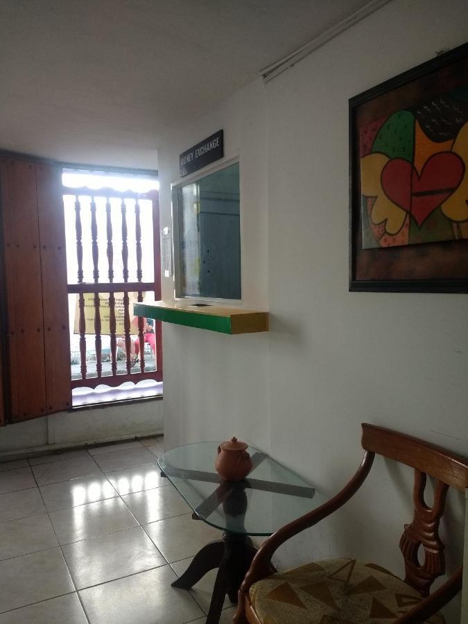 Hostal Fareb Cartagena Luaran gambar
